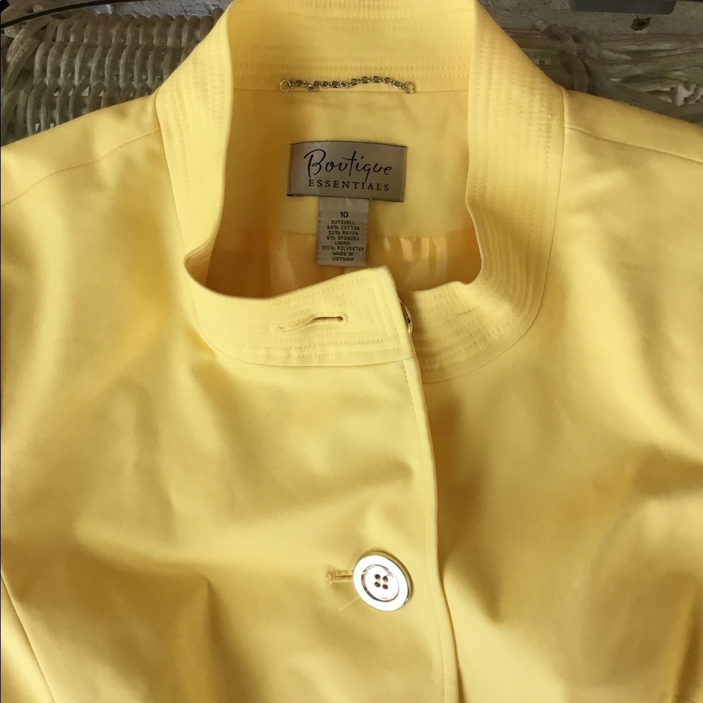 Boutique Essentials Jacket - Picture 7 of 7
